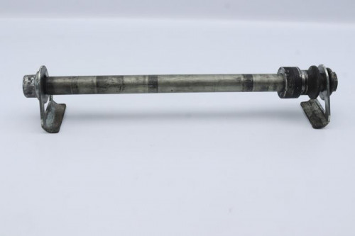 Axe de roue arriere SUZUKI 650 SV N 2003 - 2009