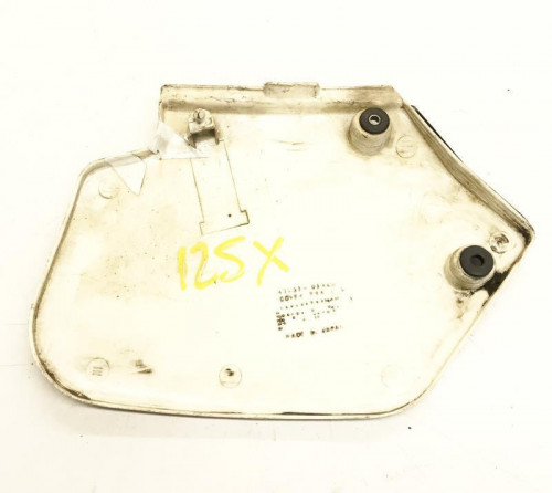 Cache lateral gauche SUZUKI TS 125 X 1984-1986