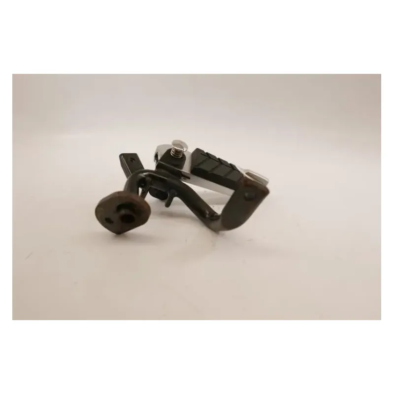 Repose pieds arriere droit SYM GTS 125 EVO 2009 - 2011