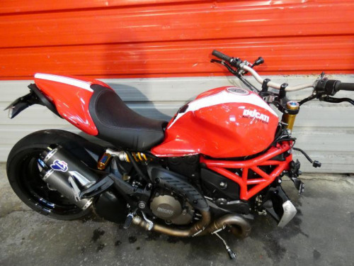 DUCATI 1200 MONSTER S MONSTER 1200 S STRIPE ESSENC