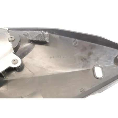 Demi flanc selle droit SUZUKI GSF 600 BANDIT S 2000 - 2004