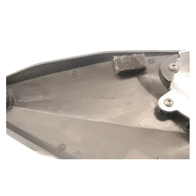 Demi flanc selle gauche SUZUKI GSF 600 BANDIT S 2000 - 2004