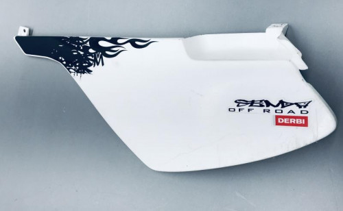 Cache carenage sous selle gauche DERBI SENDA 50 2007-2009 R X-RACE