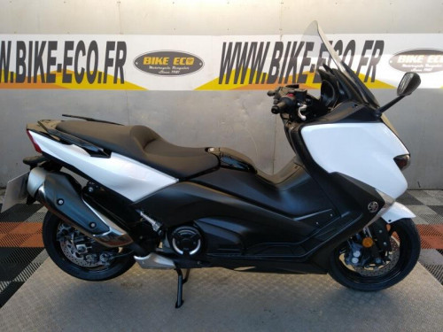 YAMAHA TMAX 530