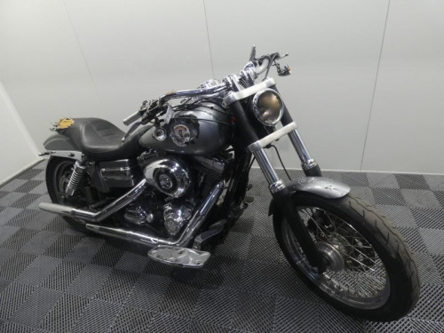 HARLEY DAVIDSON 1584 DYNA