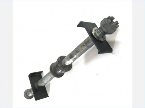 Axe de roue arriere KAWASAKI Z 750 2004-2006