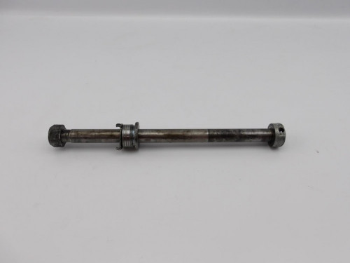 Axe de roue arriere HONDA XL 600 R 1983 - 1987