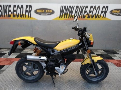 SUZUKI 50 STREET MAGIC