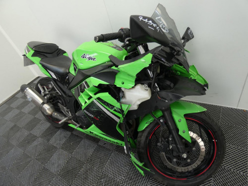 KAWASAKI 300 NINJA