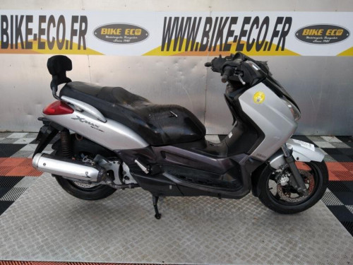 YAMAHA X MAX 125
