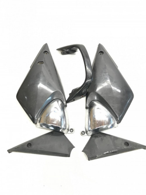 Cache carenage sous selle droit gauche SUZUKI GSF 600 2000-2004 BANDIT N