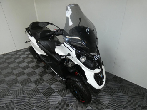 PIAGGIO 350 MP3