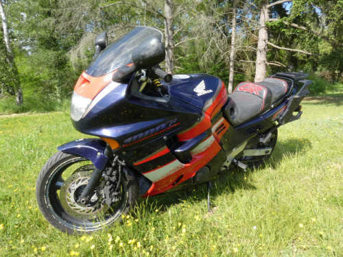 HONDA 1000 CBR F