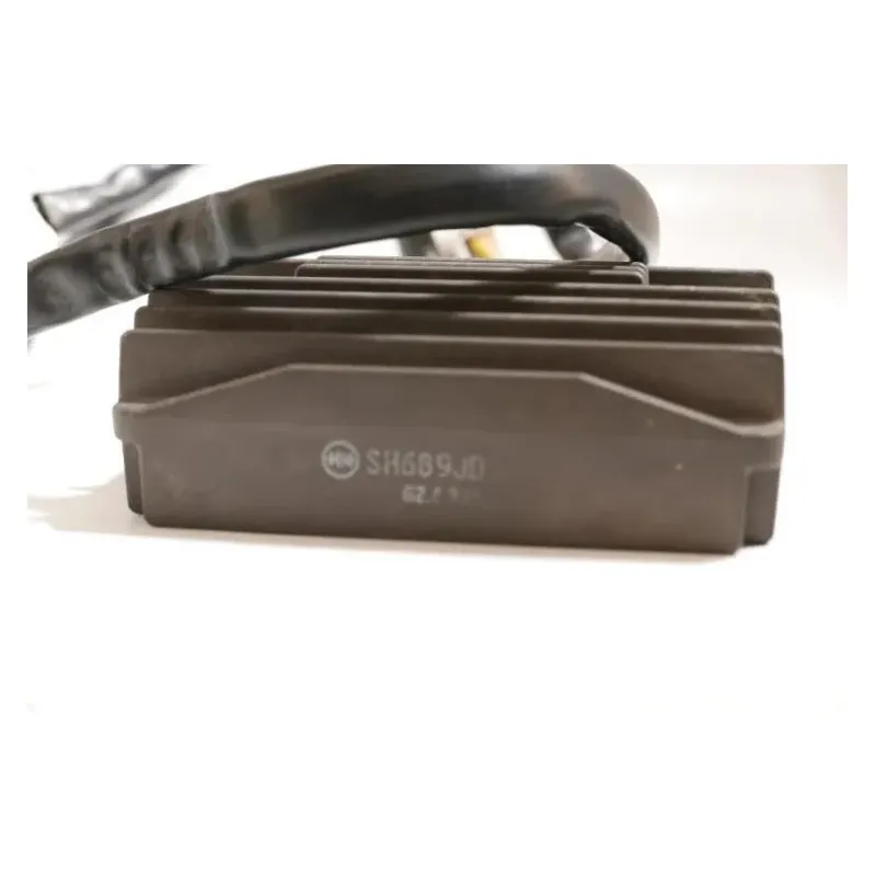Regulateur charge batterie APRILIA SRV 850 2012 - 2017