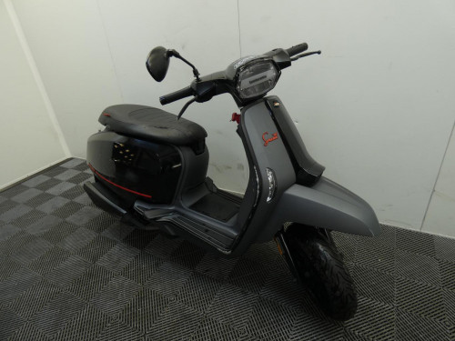 LAMBRETTA 125 PIERELLI PIRELLI EDITION