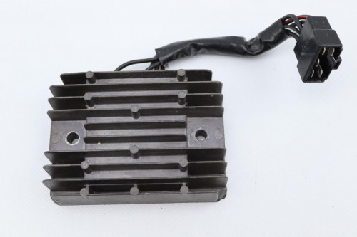 Regulateur charge batterie SUZUKI 750 GSXR 2004 - 2005