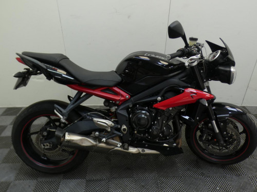 TRIUMPH 675 STREET TRIPLE R