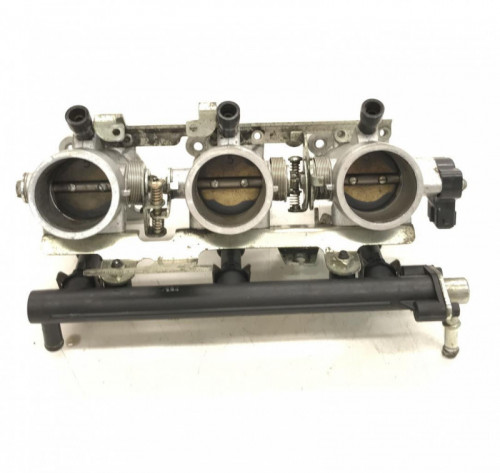 Rampe d'injection TRIUMPH SPRINT ST 955 1999-2001