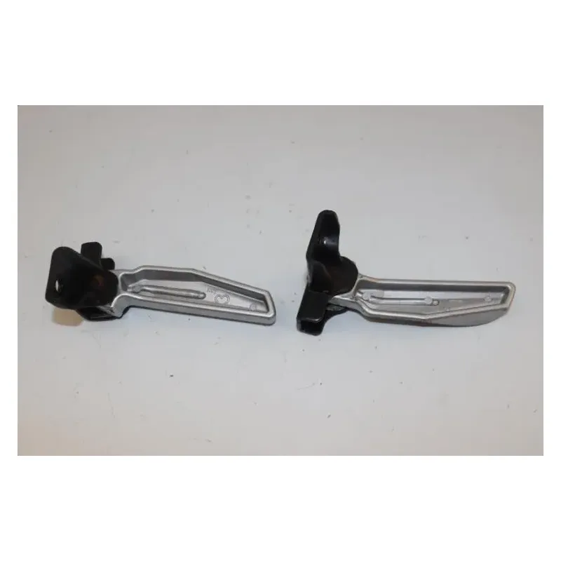Repose pieds arriere droit PEUGEOT TWEET 125 2010 - 2016