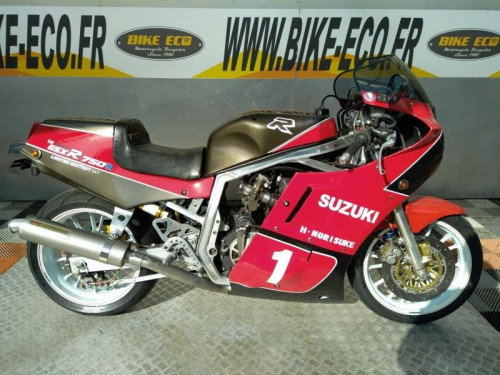 SUZUKI GSX-R 750