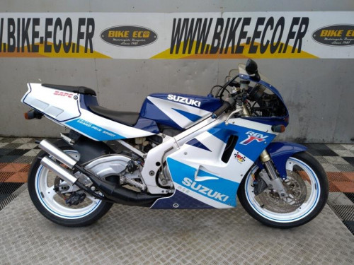 SUZUKI RGV 250