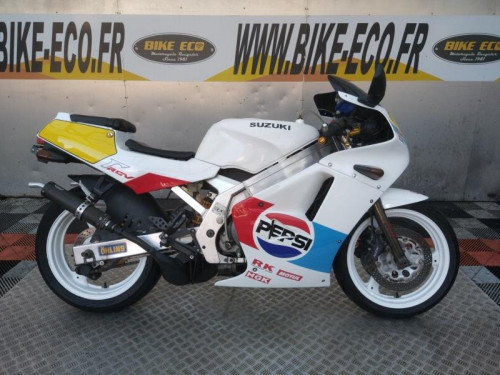 SUZUKI 250 RGV