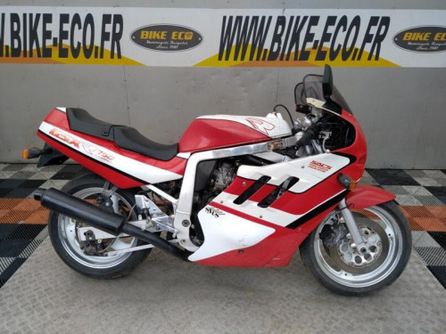 SUZUKI 750 GSXR