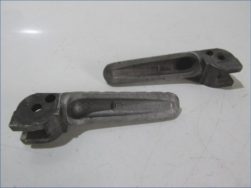 Repose pieds avant droit gauche DUCATI MULTISTRADA 620 2006