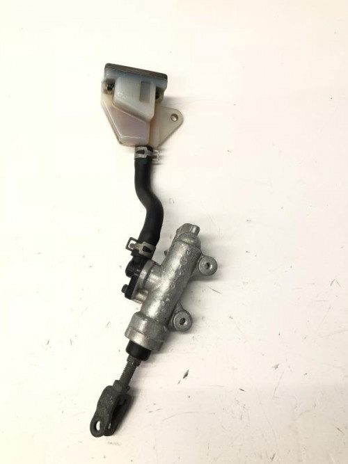 Maitre cylindre frein arriere SUZUKI GSX-R 1000 2003-2004