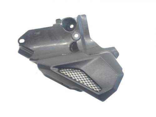 Cache lateral gauche TRIUMPH STREET TRIPLE R 675 2011-2012