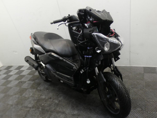 YAMAHA X MAX 125