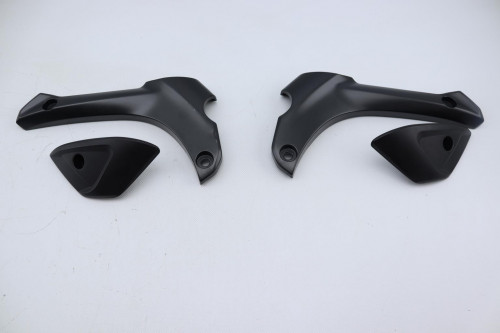 Habillage de cadre droit SUZUKI 650 SV 2016 - 2025