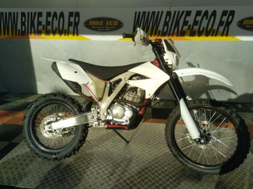 AJP 240 PR4