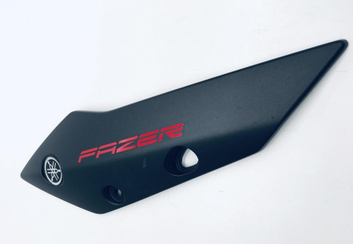 Cache flanc de carenage droit YAMAHA FZ8 800 2011-2015 FAZER S
