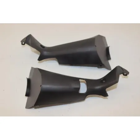 Cache guidon inferieur SUZUKI UH 400 BURGMAN 1999 - 2006