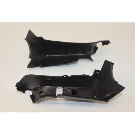 Cache guidon inferieur SUZUKI UH 400 BURGMAN 1999 - 2006