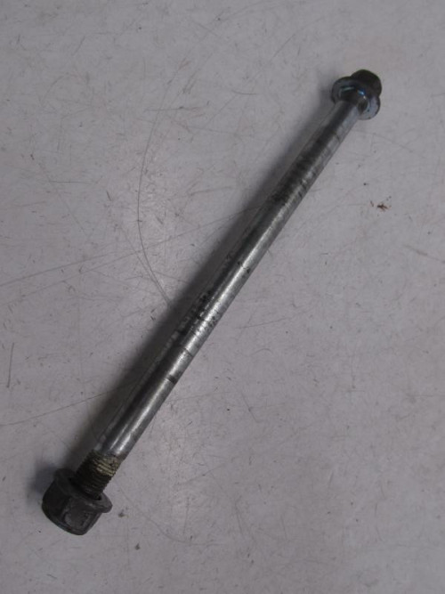 Axe de roue avant HONDA PCX 125 2010-2011