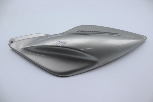 Coque arriere gauche YAMAHA 50 AEROX R 1999 - 2000