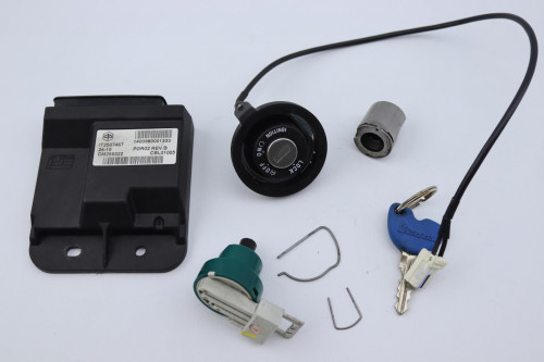 Jeu de serrure contacteur a cle code PIAGGIO 125 VESPA PRIMAVERA 2013 - 2017