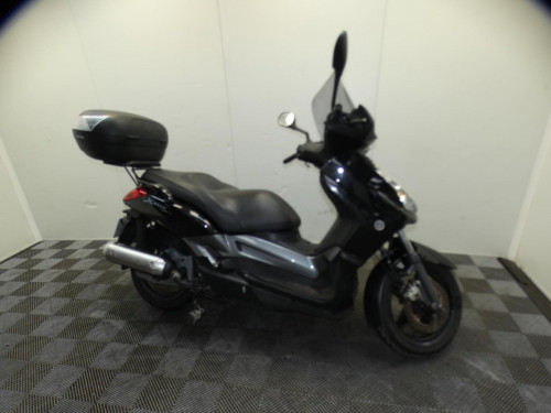 YAMAHA 125 XMAX