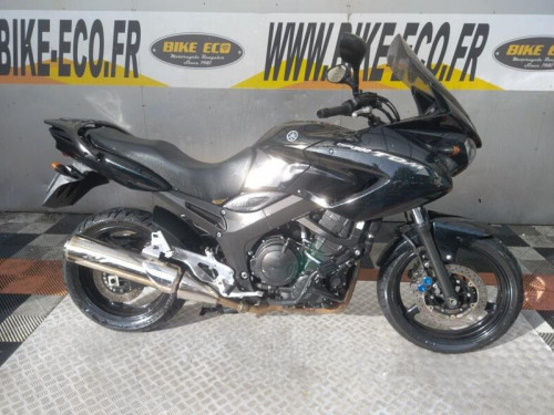 YAMAHA TDM 900