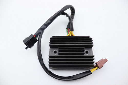 Regulateur charge batterie PEUGEOT 500 SATELIS 2008 - 2013