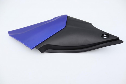 Demi flanc selle droit YAMAHA 300 MT03 ABS 2020 - 2024