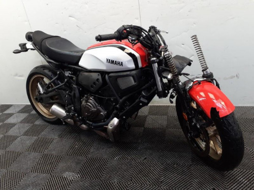 YAMAHA 700 XSR XSR 700