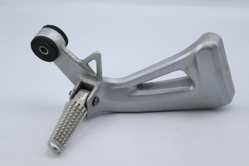 Platine arriere droite SUZUKI 650 SV 1999 - 2002