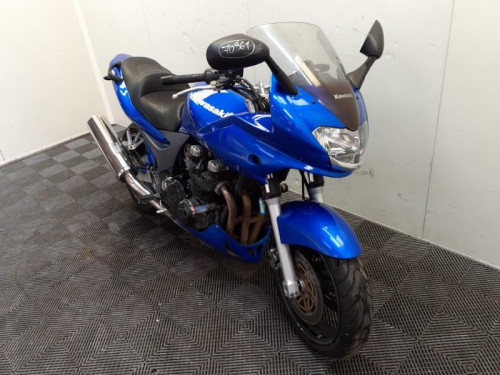 KAWASAKI ZR7 S