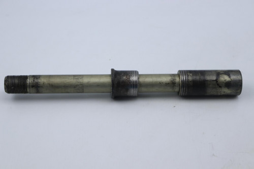 Axe de roue avant SUZUKI 650 BANDIT S 2007 - 2008