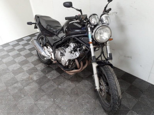 YAMAHA XJ6