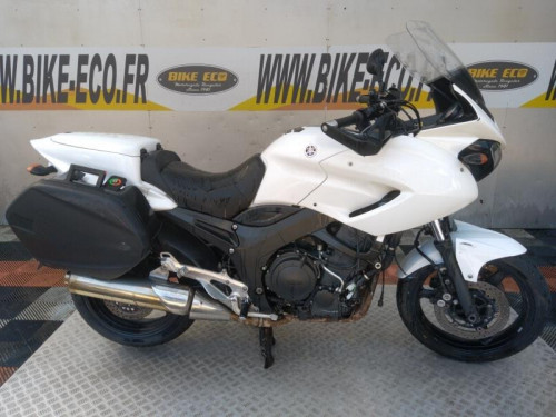 YAMAHA TDM 900