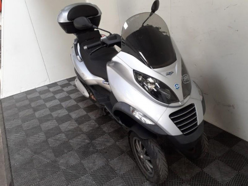 PIAGGIO 125 MP3
